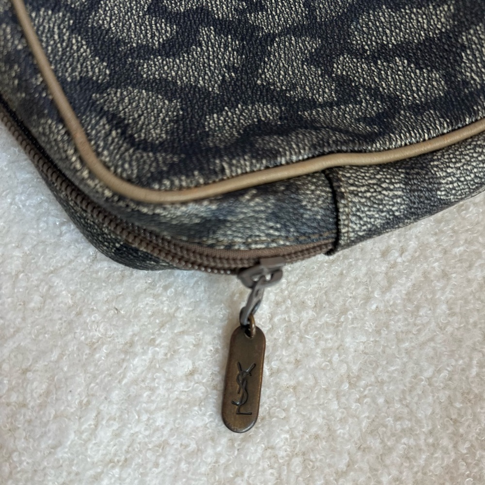 Yves Saint Laurent Hand-Painted Vintage Giraffe Print Clutch Pouch Toiletry Bagπ¦ - Picture 10 of 16